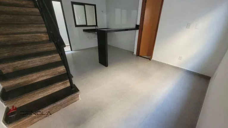 Imagem Sobrado com 2 dormitórios à venda, 59 m² por R$ 365.000,00 - Vila Caiçara - Praia Grande/SP