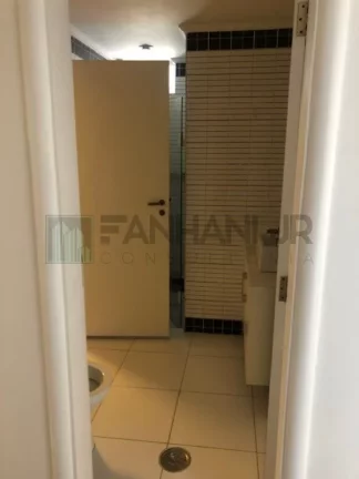 Imagem Apartamento para locação de alto padrão no Jardim Europa, São Paulo-SP: 4 quartos, 3 suítes, 3 salas, 5 banheiros, 3 vagas, 250m².
