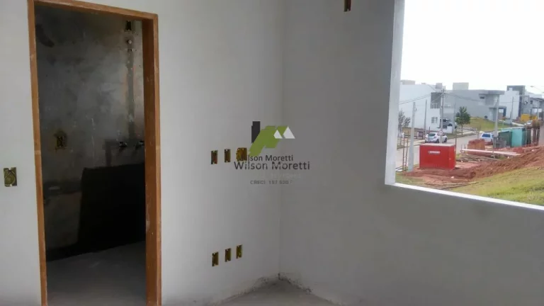 Imagem Casa na fase de Acabamento em Condomínio