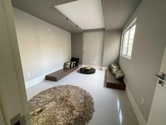 Imagem Apartamento duplex finamente mobiliado 3 suítes e 2 vagas no Centro de Balneário Camboriú/SC