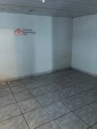 Imagem Casa Antiga à venda, com 8M de frente e área de terreno de 288m, à 350m da linha verde do metrô e linha prata do monotrilho, fácil acesso ao centro