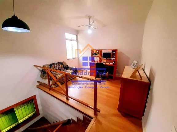 Imagem Casa com 5 quartos, 2 suítes, quintal, garagem para 3 carros, terreno 12X35, à venda, 215 m² por R$ 630.000 - Méier - Rio de Janeiro - RJ