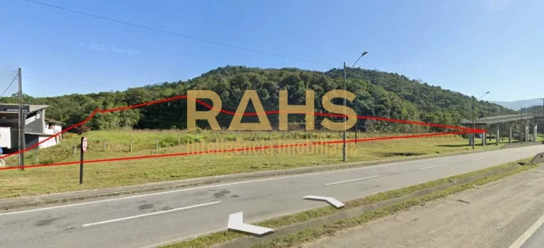 Imagem Terreno na BR 101 com 53.311,46 m² Sendo 18.886,90 m² Urbanos E 33.424,56 m² Rural Com 10.000 m²...