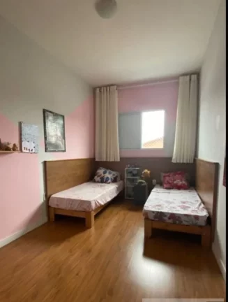 Imagem Sobrado com 3 dormitórios à venda, 113 m² por R$ 430.000,00 - Caxangá - Suzano/SP
