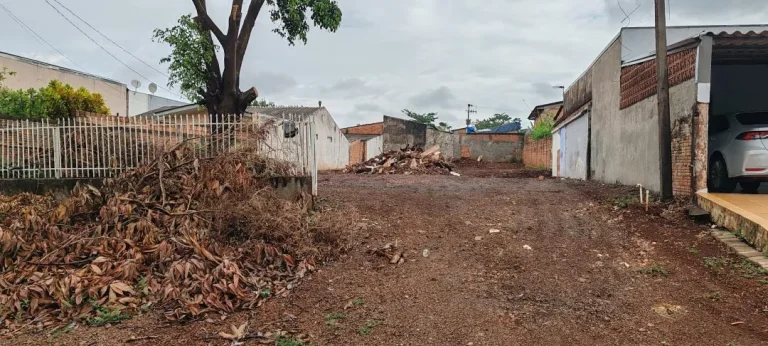 Imagem Terreno à venda em Cascavel, Santa Cruz - Energia Elétrica, Rede de Esgoto, Rua Asfaltada