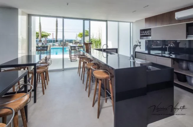 Imagem Frente ao Mar para Venda em Balneário Camboriú / SC no bairro Centro