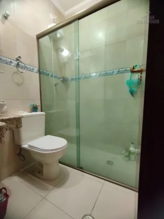 Imagem Sobrado em condominio fechado com piscina 100 metros da praia!