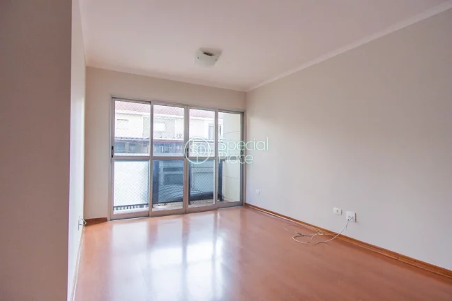 Imagem Ótimo apartamento com 78m², 3 dormitórios, sendo uma suíte, living com varanda, sala de jantar, ...
