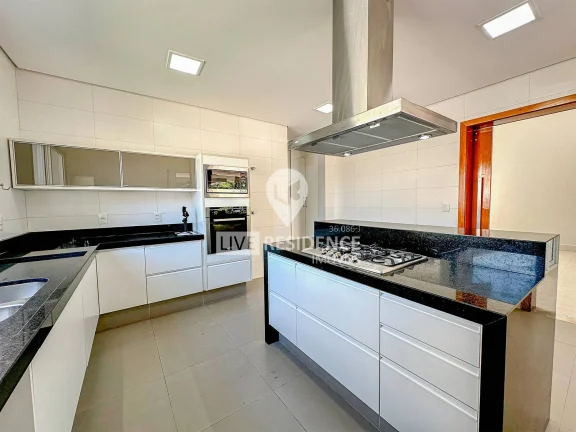 Imagem Casa de Alto Padrão à venda no Condomínio Estância Marambaia - Vinhedo