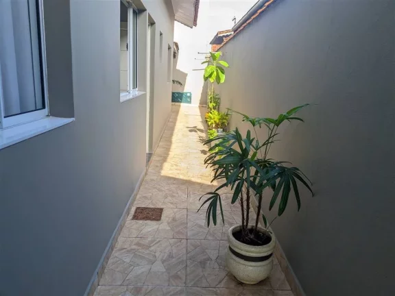Imagem Casa à Venda em Maracanã, Praia Grande - SP