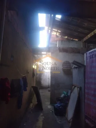 Imagem 2 sobrados, construção antiga, 3 dormitórios,1 deles com 2 banheiros. O outro sobrado com 3 dormi...