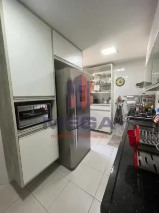 Imagem 3 quartos na quadra da Praia da Costa, excelente localização, 2 vagas de garagem e lazer completo!!