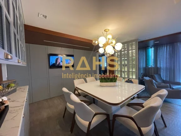 Imagem Espetacular apartamento de muito requinte e bom gosto localizado em região nobre da cidade. Com um ...