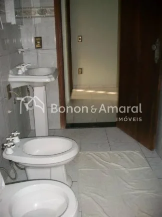 Imagem Linda casa à venda, com ótima localização, no coração de Barão Geraldo. A casa da frente poss...