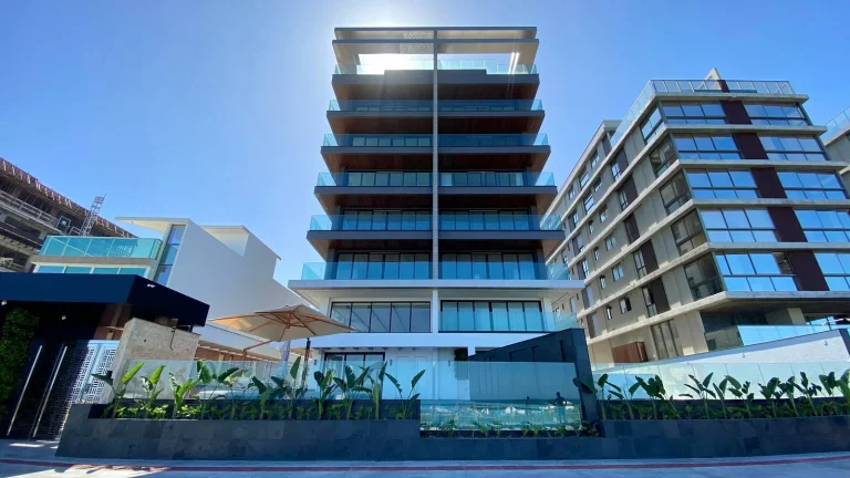 Imagem Apartamento com 4 dormitórios à venda sendo 4 suítes, 226.07 m² por - R$ 12.700.496,24 - Praia Brava - Itajaí/SC