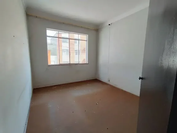 Imagem Casa com Excelente Localização no Centro de Barbacena. Ideal para Clínicas ou Residencial