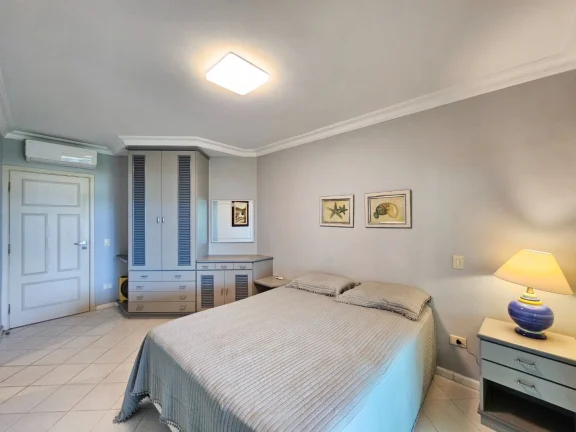 Imagem Apartamento de Luxo à Venda em Riviera de São Lourenço Módulo 06: 4 Quartos, 4 Suítes, 3 Salas, 3 Vagas de Garagem, 292,78 m² de Área.