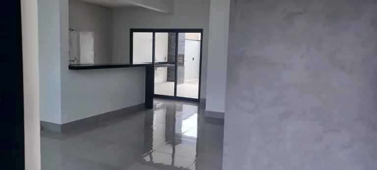 Imagem CASA TÉRREA - AMPLA E CONFORTÁVEL - CONDOMÍNIO MONTE VERDE - MONTE MOR