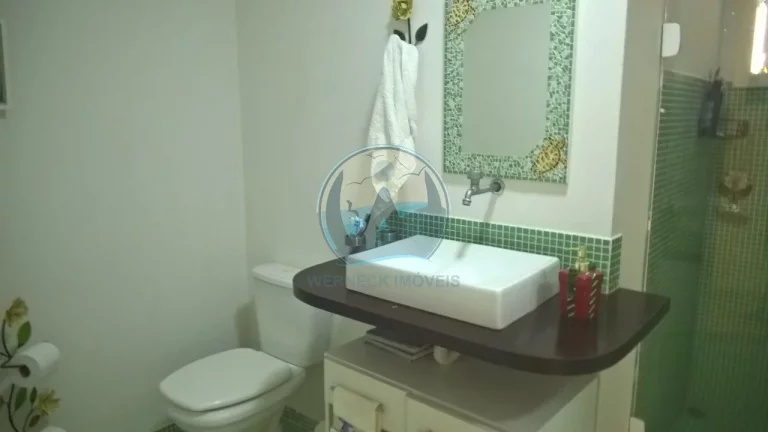 Imagem Casa em Condomínio à Venda em Ubatuba-SP: 4 Quartos, 2 Suítes, 151m² - Bairro Horto Florestal