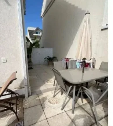 Imagem CASINHA DE BONECA LINDA CASA NO CONDOMÍNIO SUNRISE TRIPLEX