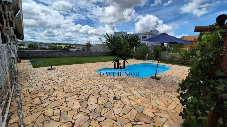 Imagem Casa com 3 dormitórios sendo 1 suíte à venda, 210 m² por R$ 1.150.000 - Condomínio Village da Serra - Araçoiaba da Serra/SP