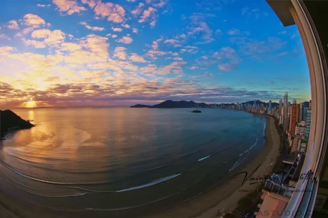 Imagem Frente ao Mar para Venda em Balneário Camboriú / SC no bairro Centro