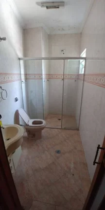 Imagem Sobrado com 3 dormitórios para alugar, 350 m² por R$ 3.960/mês - Vila Curuçá - Santo André/SP