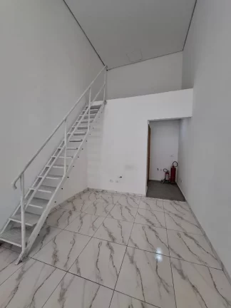 Imagem Sala Comercial para Locação no Centro de Santo André-SP: 1 Sala, 1 Banheiro, 40m² de Área!