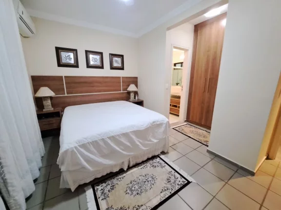Imagem AMPLO APARTAMENTO COM 4 DORMITÓRIOS, SENDO 3 SUÍTES E O 4º DORMITÓRIO OPCIONAL, 2 VAGAS, VARANDA ESTENDIDA, NA REGIÃO NOBRE DA PITANGUEIRAS NO GUARUJÁ