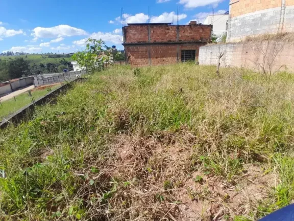 Imagem Lote à venda em Barbacena, Greenville, 200m2