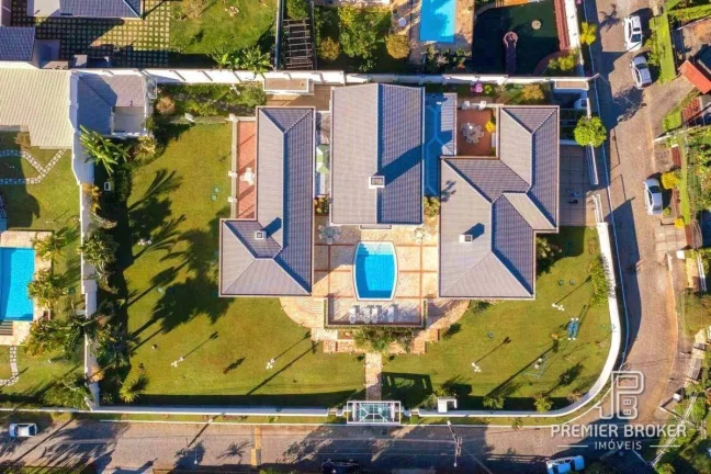 Imagem Casa com 5 dormitórios à venda, 515 m² por R$ 3.800.000,00 - Comary - Teresópolis/RJ