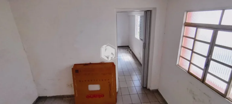 Imagem CASA À VENDA, COM 250 M² QUINTAL ESPAÇOSO, COM MÓVEIS PLANEJADOS NA COZINHA E 4 VAGAS , COM EDÍCULA - JARDIM SYDNEY, SÃO PAULO, SP