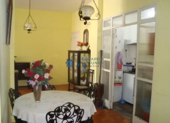 Imagem Apartamento claro e arejado, sol da manhã com 04 quartos