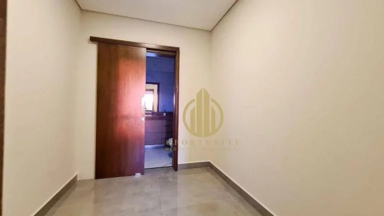 Imagem Sobrado no Vivendas da Mata com 3 suítes e piscina.
