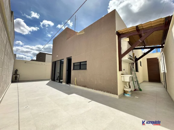Imagem VENDO CASA 3/4 SENDO UMA SUITE EM CONDOMINIO SIM