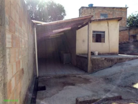 Imagem *CASA EM LOTE 360 M²
*CONSTITUÍDA POR 1 QUARTO, SALA, COZINHA, BANHEIRO, ÁREA DE SERVIÇO, VARAND...
