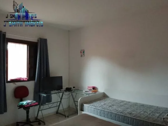 Imagem CASA TÉRREA EM CONDOMÍNIO NA REGIÃO DA GRANJA VIANA, KM 24.
5 DORMS (1 suíte), AC. 300m2, TERREN...