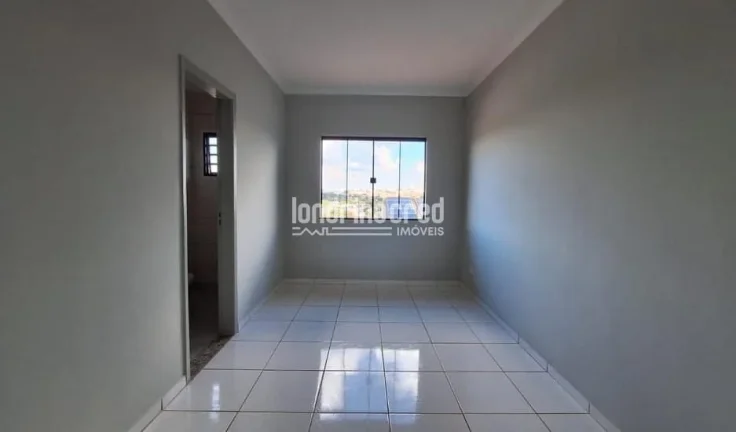 Imagem Imperdível! Sobrado à Venda 123m² – 3 Quartos – Frente para Praça – Localização Privilegiada Próxima ao Shopping Norte – Londrina
