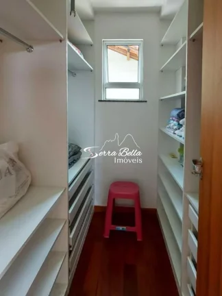 Imagem Casa com 4 dormitórios à venda, 138 m² por R$ 750.000,00 - Iucas - Teresópolis/RJ