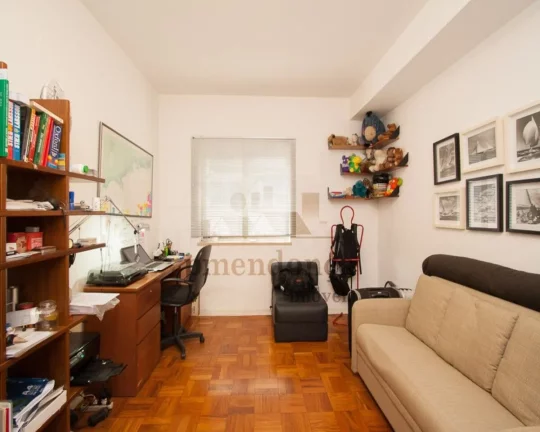 Imagem living para 2 ambientes integrado som a sala de jantar, lavabo, 3 dormitórios sendo 1