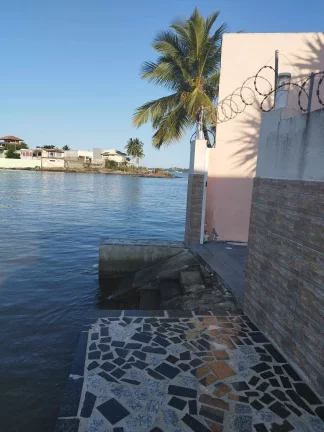 Imagem Casa Alto Padrão, Pe na Areia, Baia dos Pescadores, Guarapari - ES