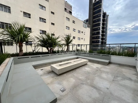 Imagem Apartamento de 1 quarto, localizado no último andar em um edifício moderno com estrutura residenci...