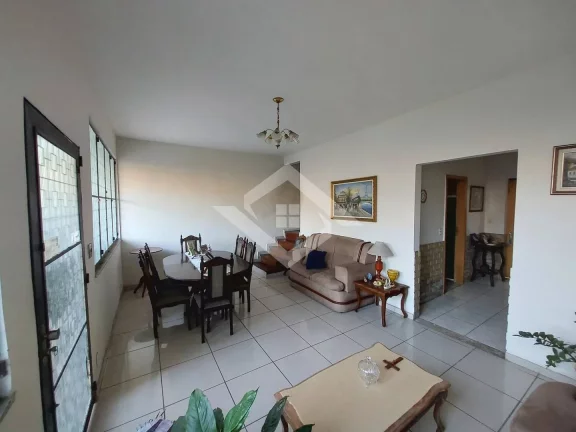 Imagem Casa duplex com 5 quartos, área externa, terreno 250 m². Campo Grande
