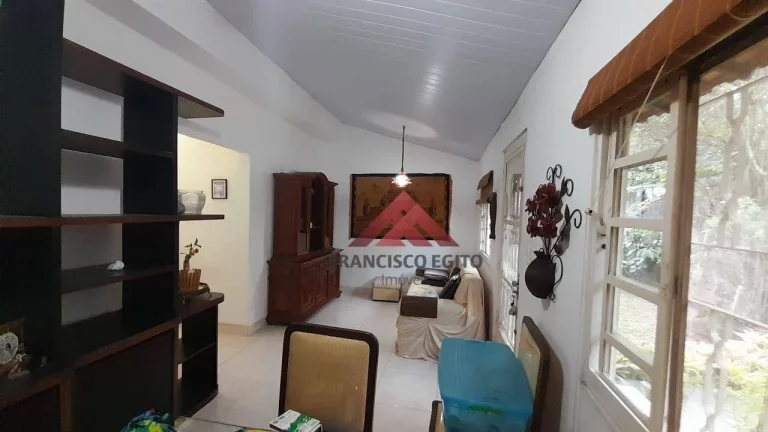Imagem Apartamento varanda, sala quarto com closed,em otima localização em santa rosa,proximo a todo comércio do largo marrão,vaga de garagem na escritura.