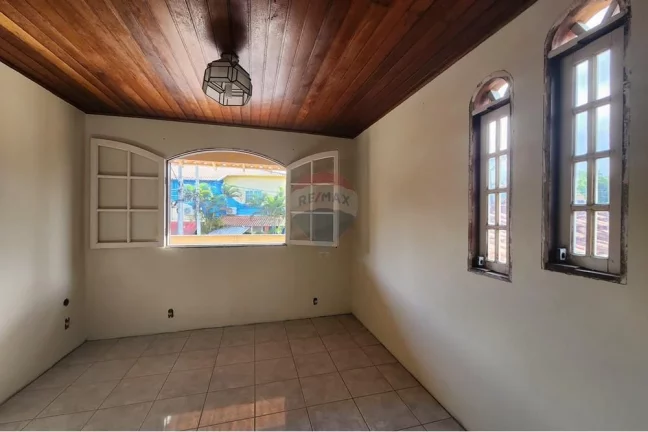 Imagem Casa dos Sonhos em Araçatiba: Conforto e Lazer