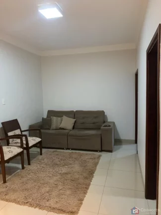 Imagem Casa à venda no Centro de Guimarânia-MG – 2 quartos, suíte e 176m²