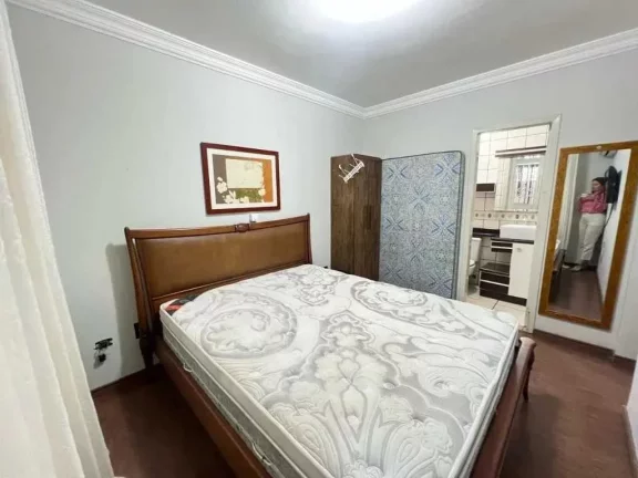 Imagem Apartamento diferenciado com 2 dormitórios sendo 1 suíte e 1 vaga de garagem a 350m da Praia Central
