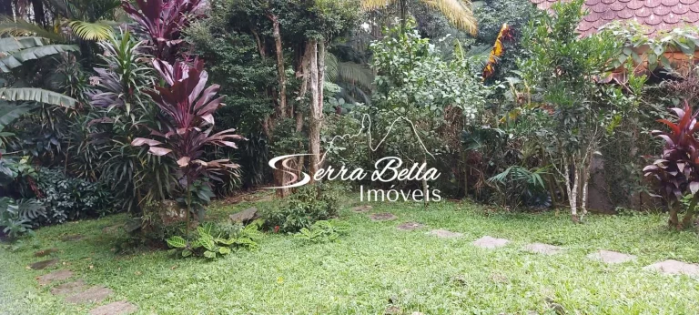 Imagem Casa com 3 dormitórios à venda, 250 m² por R$ 1.020.000 - Parque do Ingá - Teresópolis/RJ