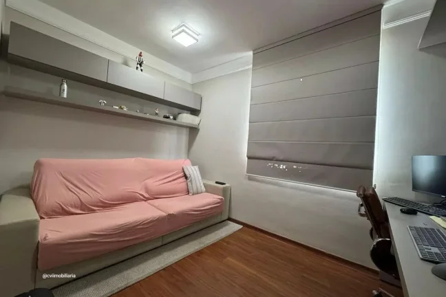 Imagem Localizado em Belo Horizonte, este apartamento de 97 metros quadrados oferece um espaço confortáve...