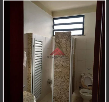Imagem Excelente Sala comercial no centro,toda montada,dois banheiros,andar inteiro,com 153m2,próximo ao terminal rodoviário das barcas. localização previle